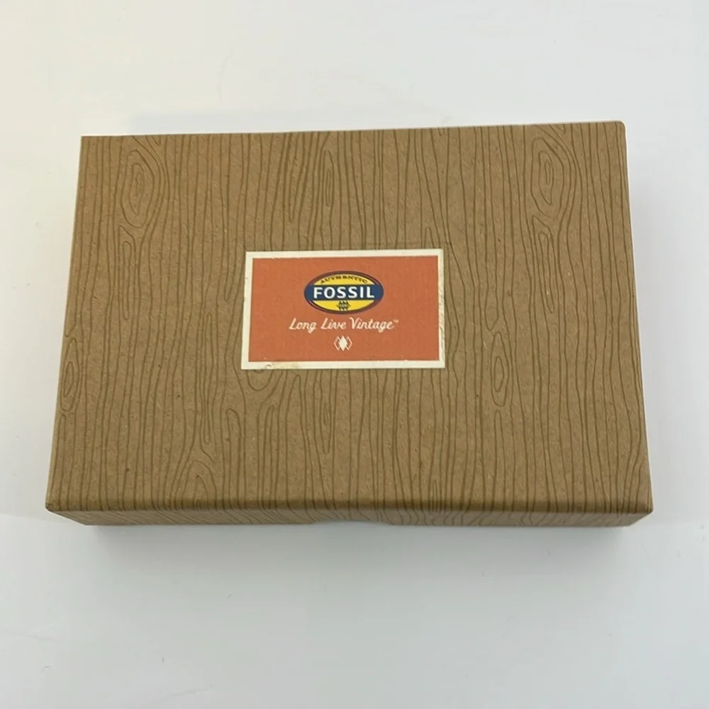 Fossil new box